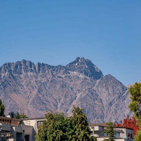 The Village Green Apartment Queenstown Dış mekan fotoğraf